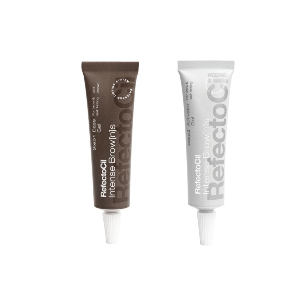 Twee tubes. Een bruine tube met "RefectoCil Intense Brow[n]s". Een grijze tube met "RefectoCil Intense Brow[n]s".
