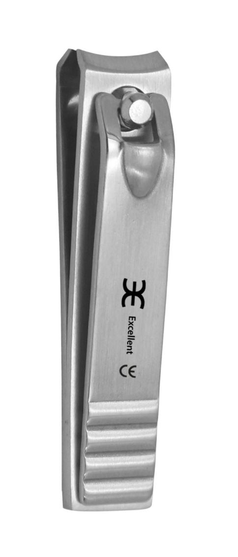 Roestvrijstalen nagelknipper met geribbelde grip en CE-markering.