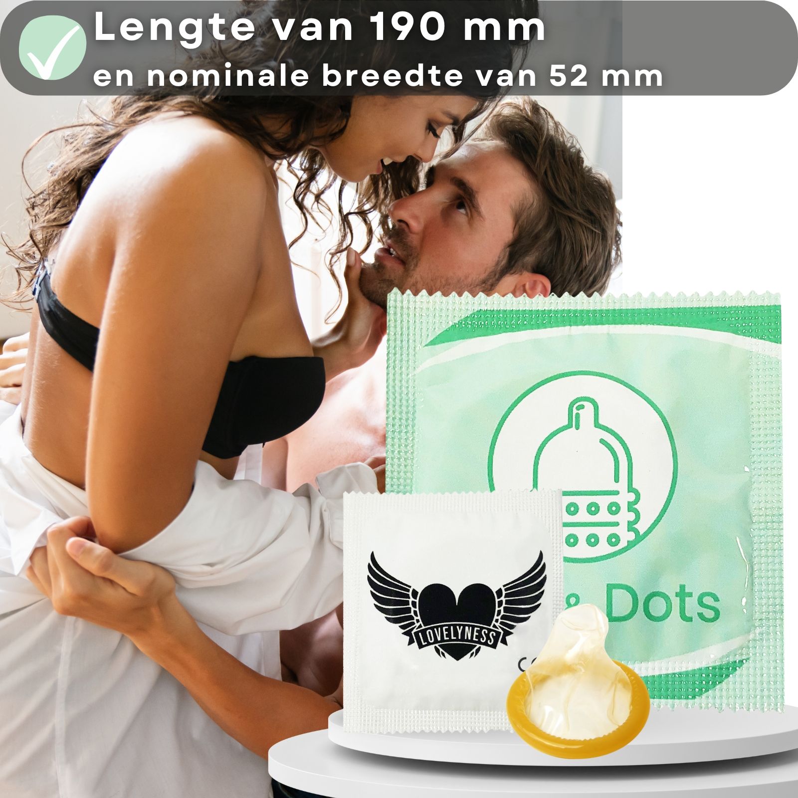 Condoom met noppen en ribbels. Opschrift: Ribs & Dots. Logo: gevleugeld hart. Tekst: Stimulerend.