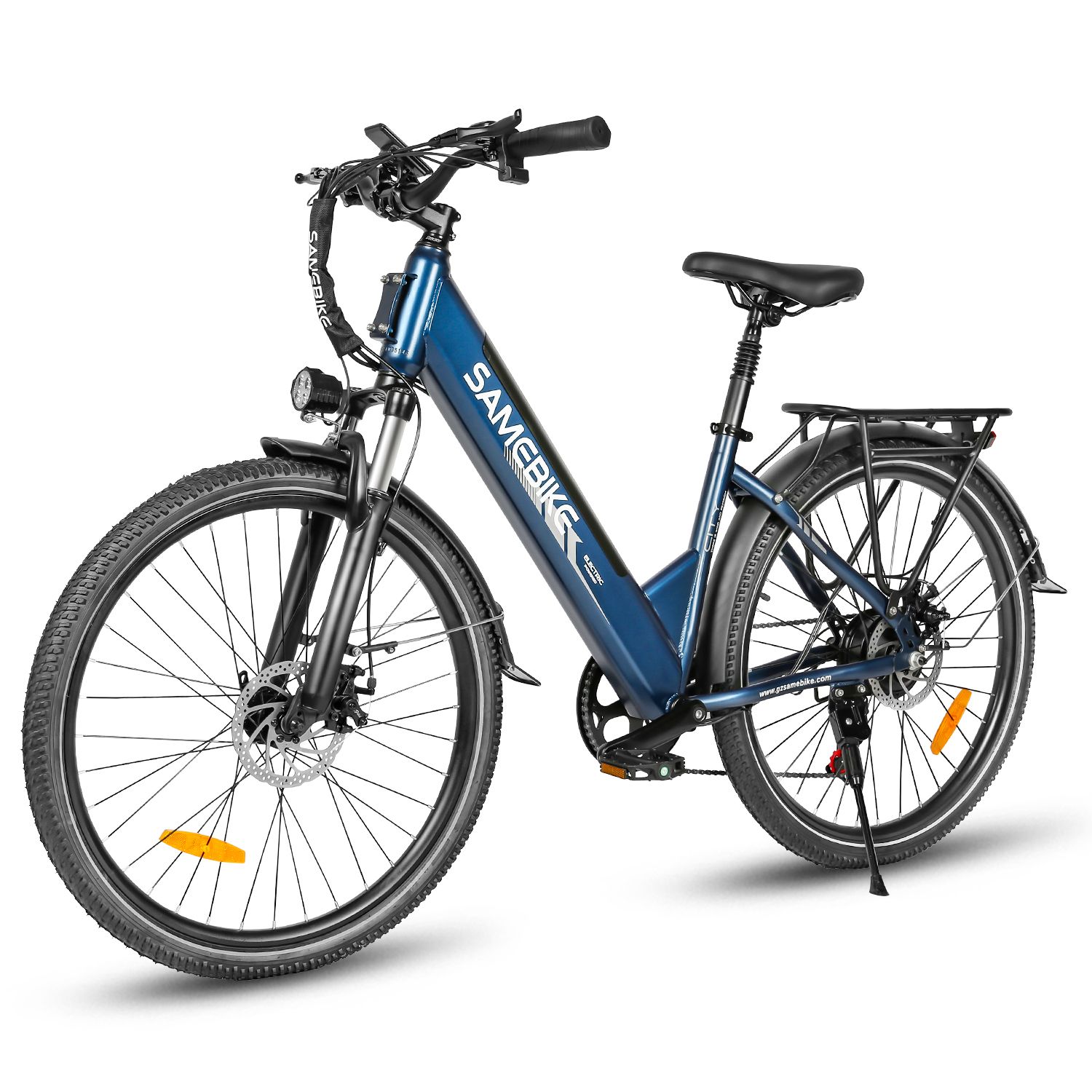 Blauwe e-bike. Merk SAMEBIKE. Zwarte banden, spatborden, bagagedrager. Koplamp en achterlicht.