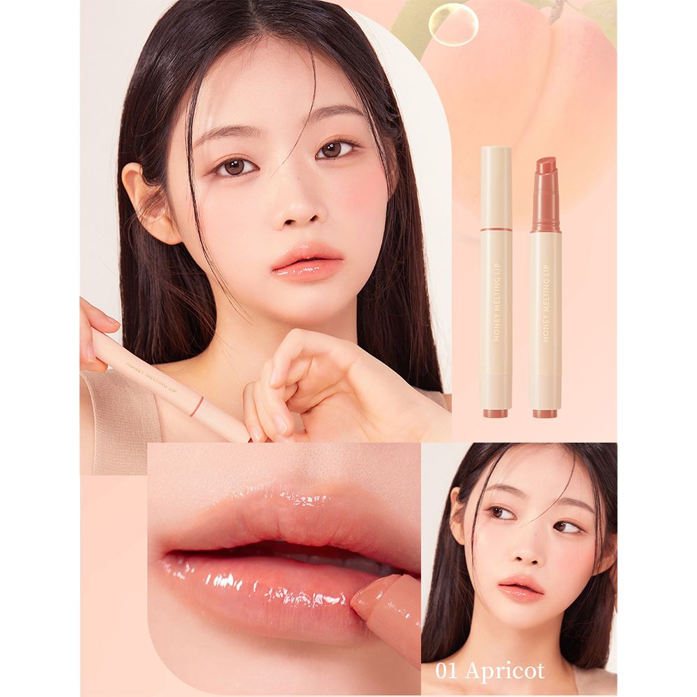 Femme avec gloss abricot. Gros plan sur les lèvres. Deux bâtons de gloss. Inscription: 01 Apricot.