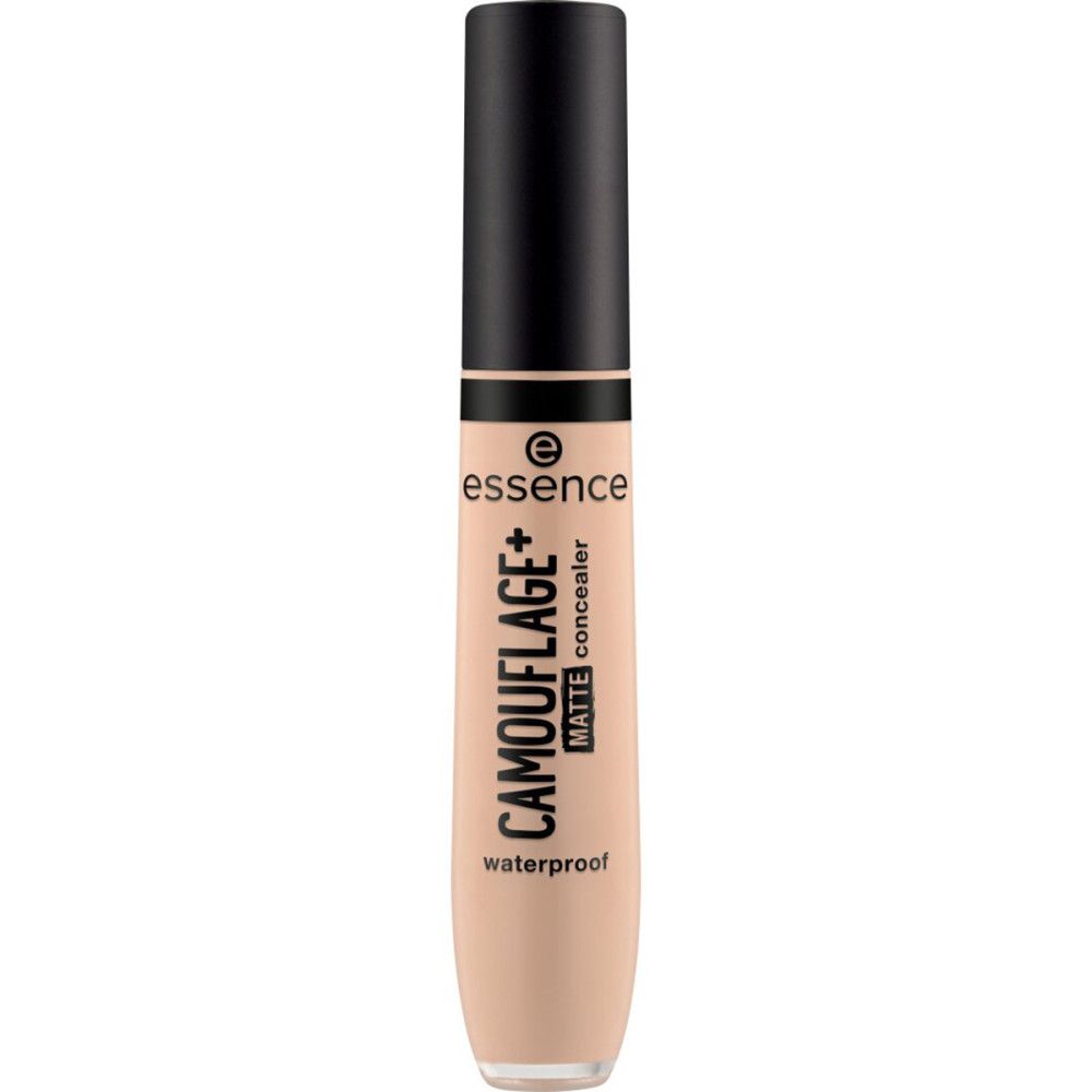 Correcteur mat Essence Camouflage+. Tube beige avec bouchon noir. Inscription: Camouflage+ Matte concealer waterproof.