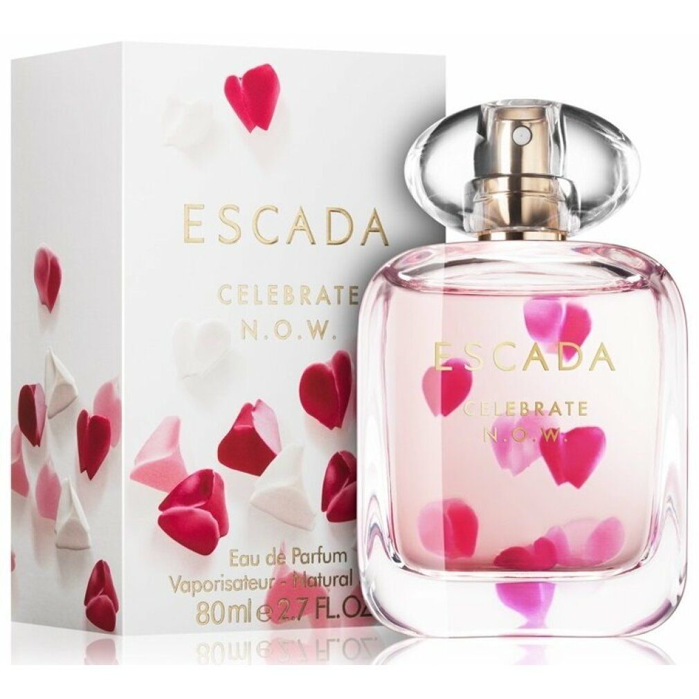 Flacon et emballage Escada Celebrate N.O.W. avec pétales. Flacon carré, liquide rose, bouchon doré. Emballage blanc.