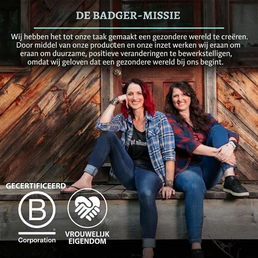 Twee vrouwen zitten op een houten veranda. Links het B Corporation-zegel, rechts het zegel voor vrouwelijk eigendom.
