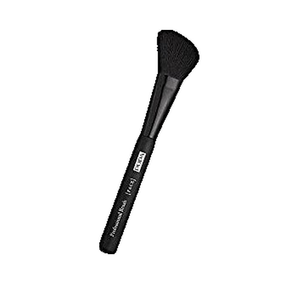 Pinceau noir avec tête biseautée et manche noir. Inscription : PUPA Professional Brush [FACE].