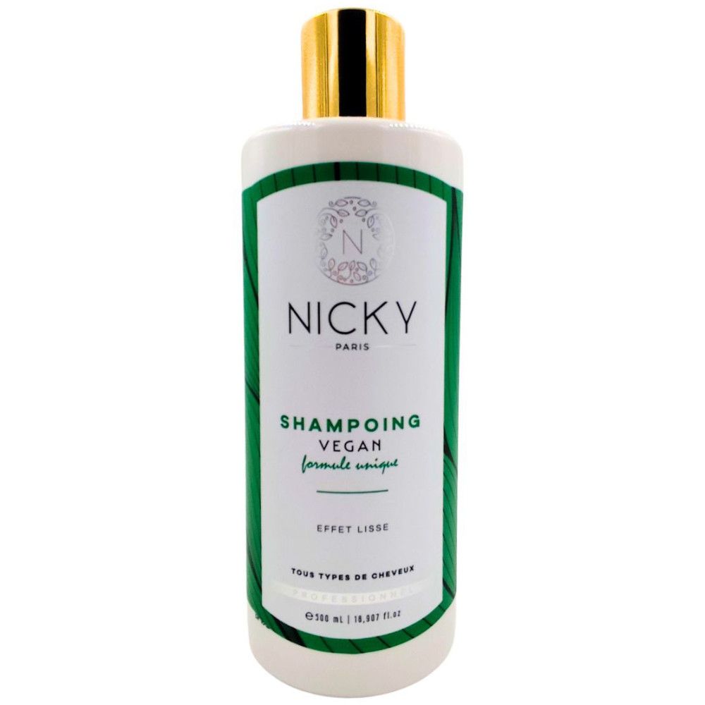 Flacon de shampoing blanc avec étiquette verte. Bouchon doré. Inscription : Nicky Paris, Shampooing Vegan, Formule Unique, Effet Lisse.