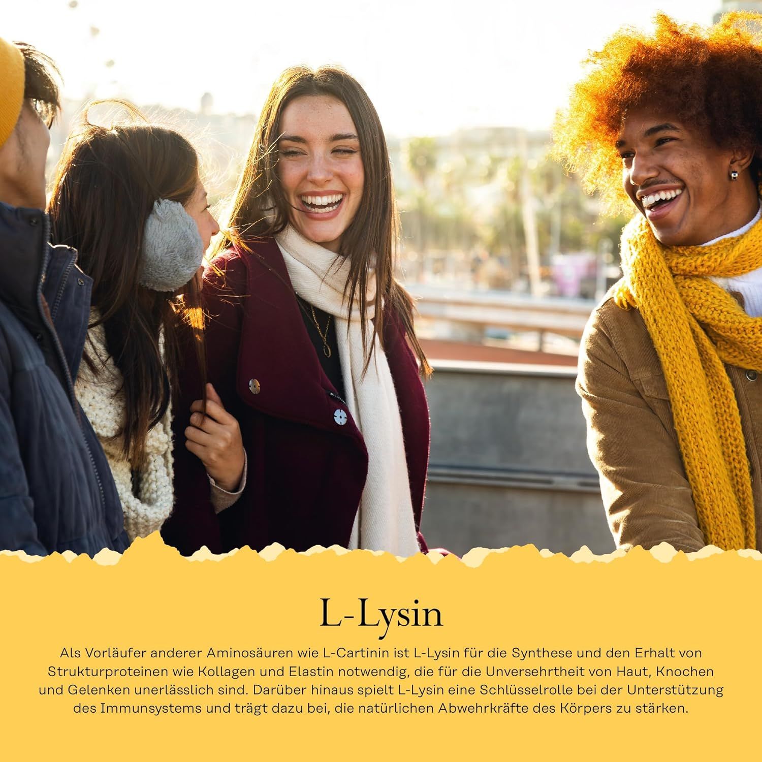 Trois jeunes adultes souriants en extérieur. Texte en bas : L-Lysine comme précurseur du collagène et de l'élastine.