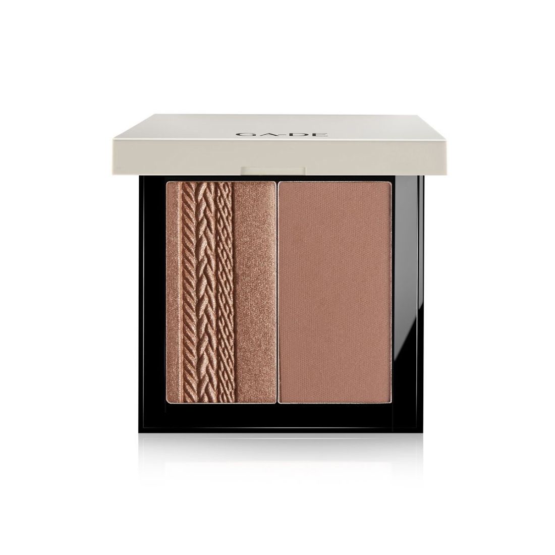 Palette de blush compacte. Deux teintes dans un boîtier noir avec couvercle. Marque : GA-DE.