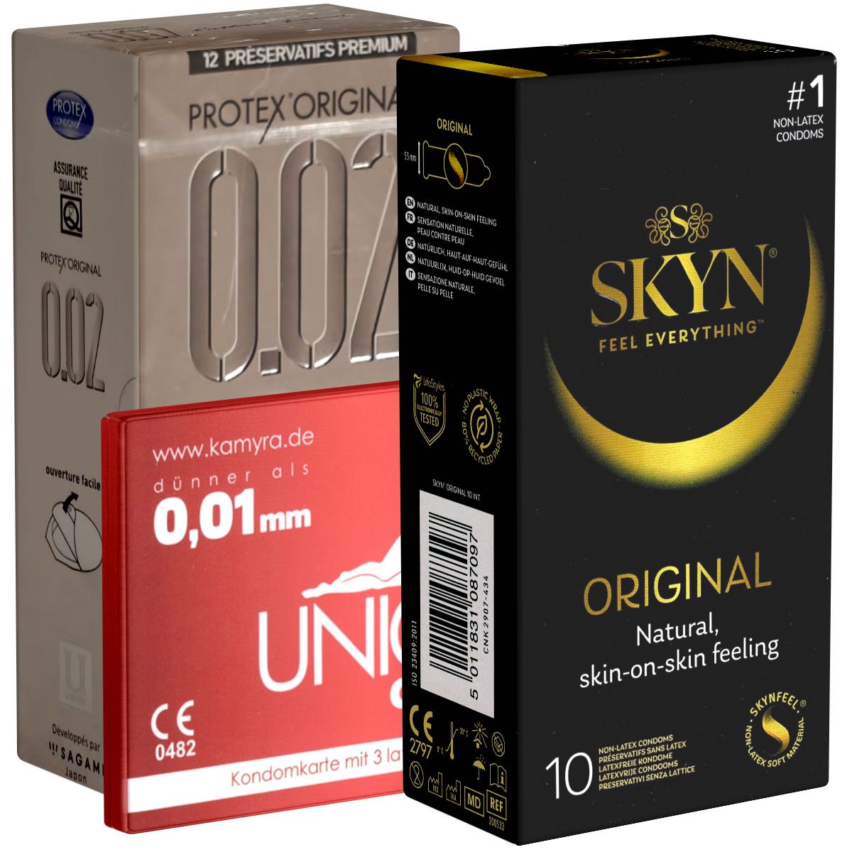 Drie condoomsverpakkingen. Links: Protex Original 0.02. Midden: Rode kaart met tekst. Rechts: Zwarte SKYN Original, 10 stuks, #1 niet-latex condooms.