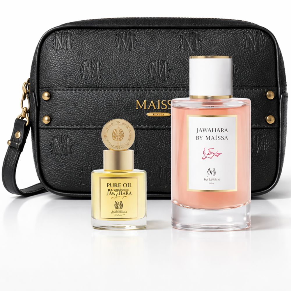 Sac noir, deux flacons de parfum. Inscription : JAWAHARA BY MAISSA. Flacon avec inscription : PURE OIL JAWAHARA.