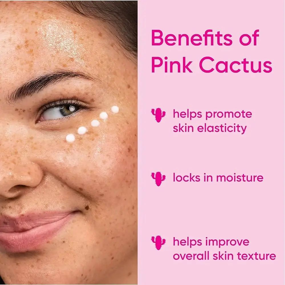 Gros plan d'un visage avec de la crème appliquée. Texte : Avantages du cactus rose.