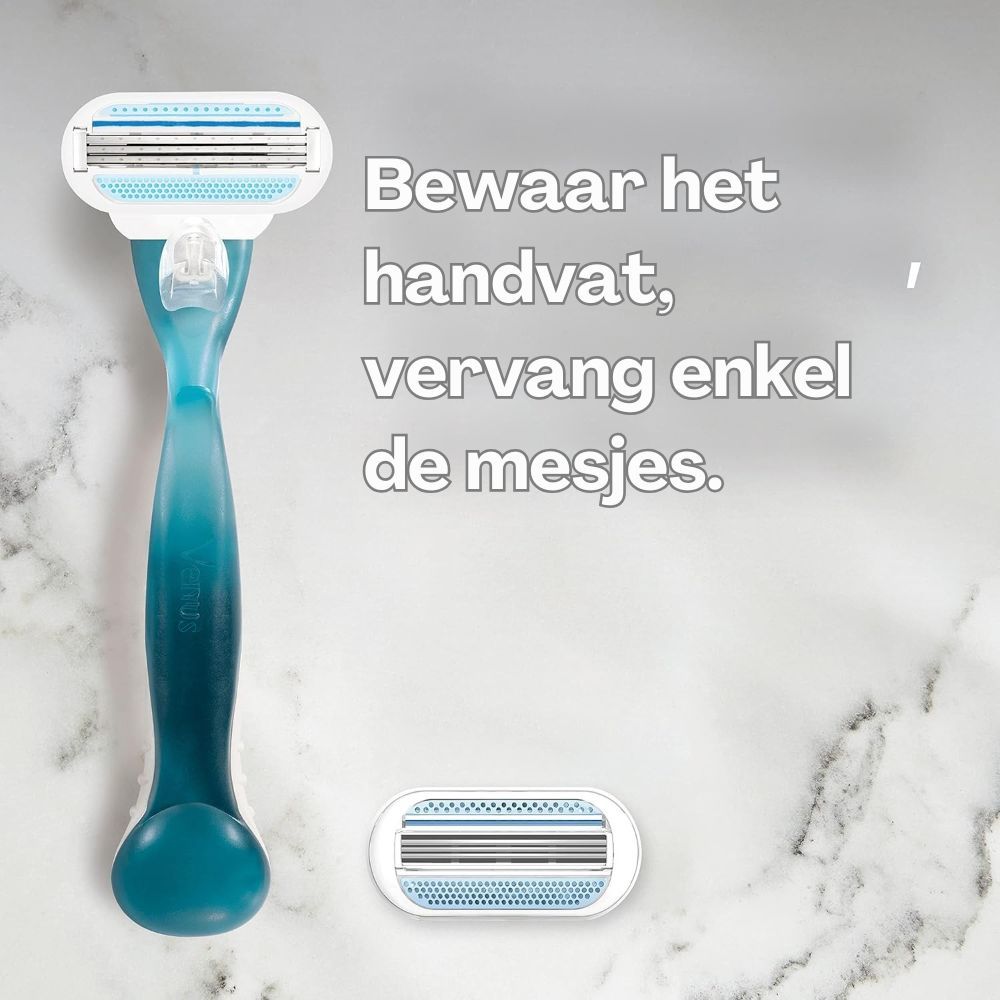 Scheermes en reservemesje. Blauw en wit. Tekst: Bewaar de handgreep, vervang enkel de mesjes.