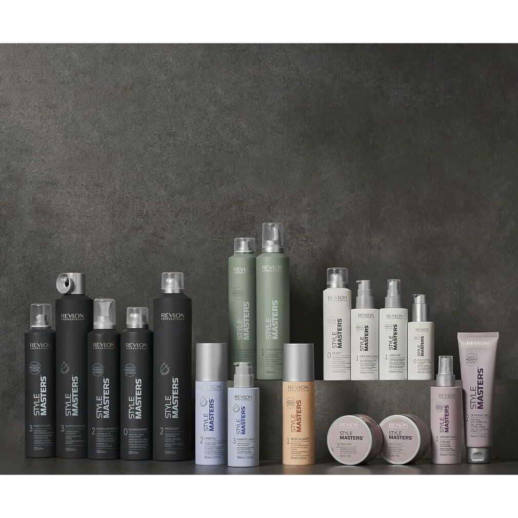 Diverse Revlon Style Masters producten. Flessen, tubes en potten. Verschillende maten en kleuren.