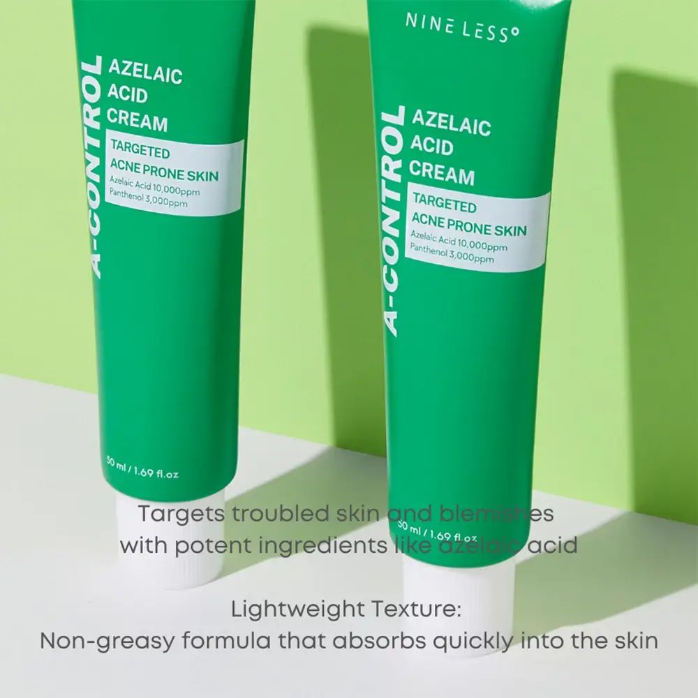Twee groene tubes. Tekst: A-Control, Azelaic Acid Cream. Lichte textuur. Niet-vette formule, trekt snel in.
