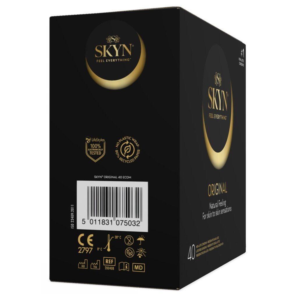 Zwarte verpakking SKYN Original, 40 condooms. Logo, barcode en certificeringen. Opschrift "Natural feeling for skin to skin sensations".