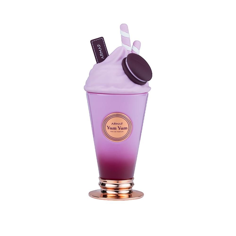 Fles in milkshake-vorm. Paarse kleurovergang, gouden basis. Decoraties: koekje, wafel, chocoladereep.