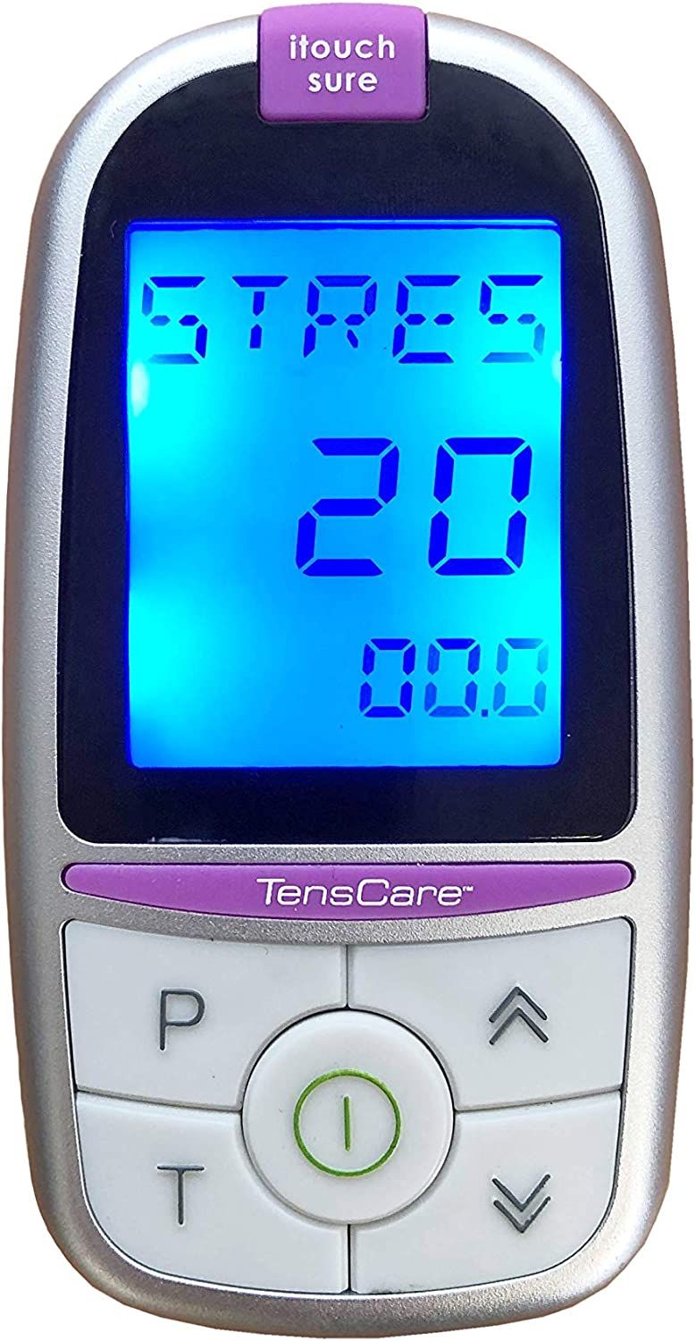 Close-up van het TensCare iTouch Sure apparaat met blauw verlicht display en bedieningselementen.