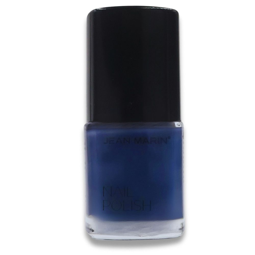Flacon de vernis à ongles bleu. Bouchon noir, flacon en verre transparent. Nom du produit et désignation sur le flacon.