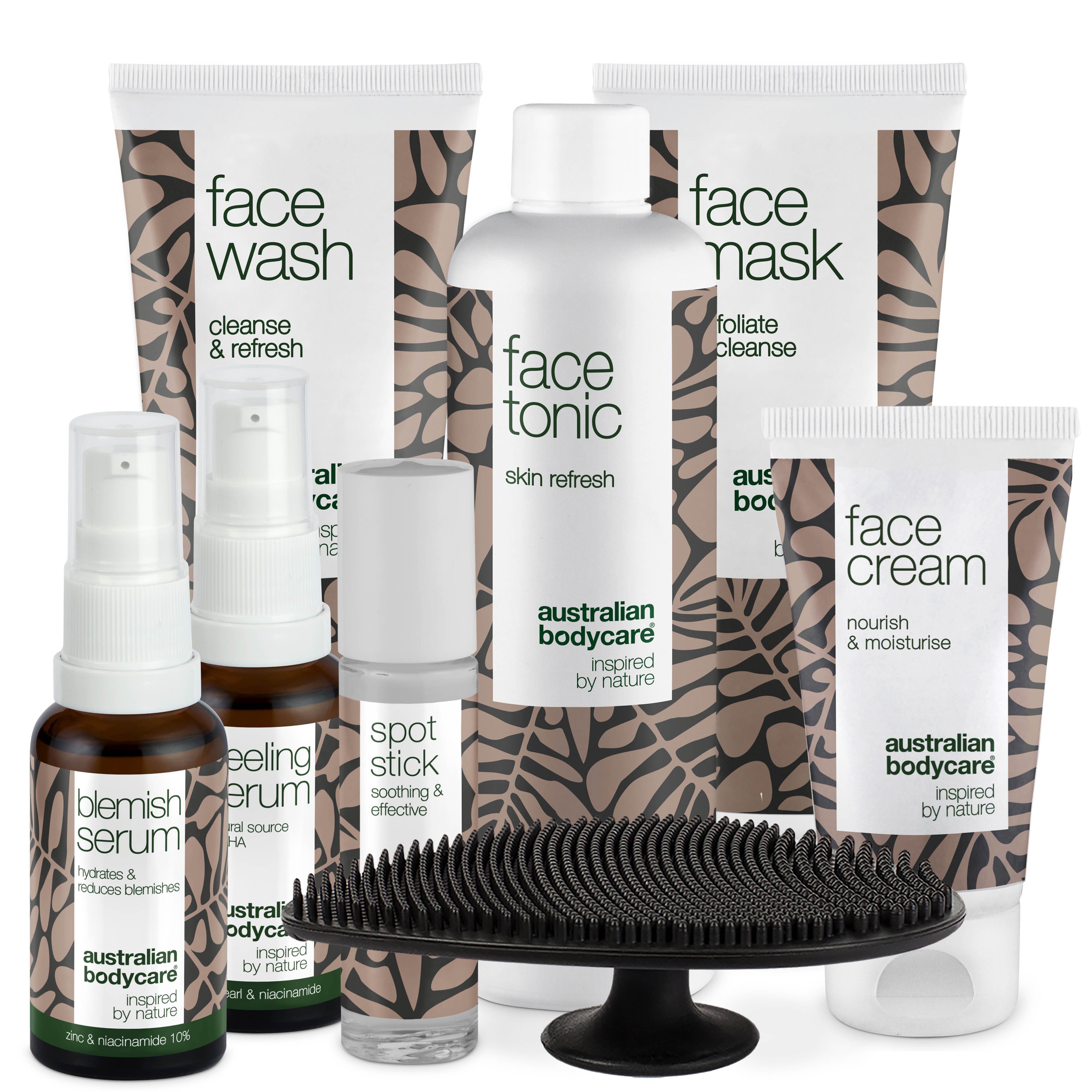 Ensemble de 8 produits de soin du visage. Contient Face Wash, Face Mask, Face Cream, Face Tonic, Blemish Serum, Peeling Serum, Spot Stick.
