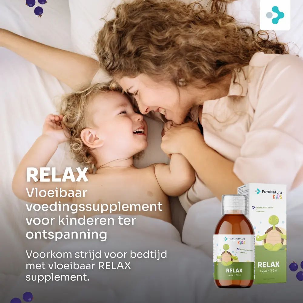 Moeder en kind in bed. Fles en verpakking FutuNatura Relax. Productnaam en logo zichtbaar.