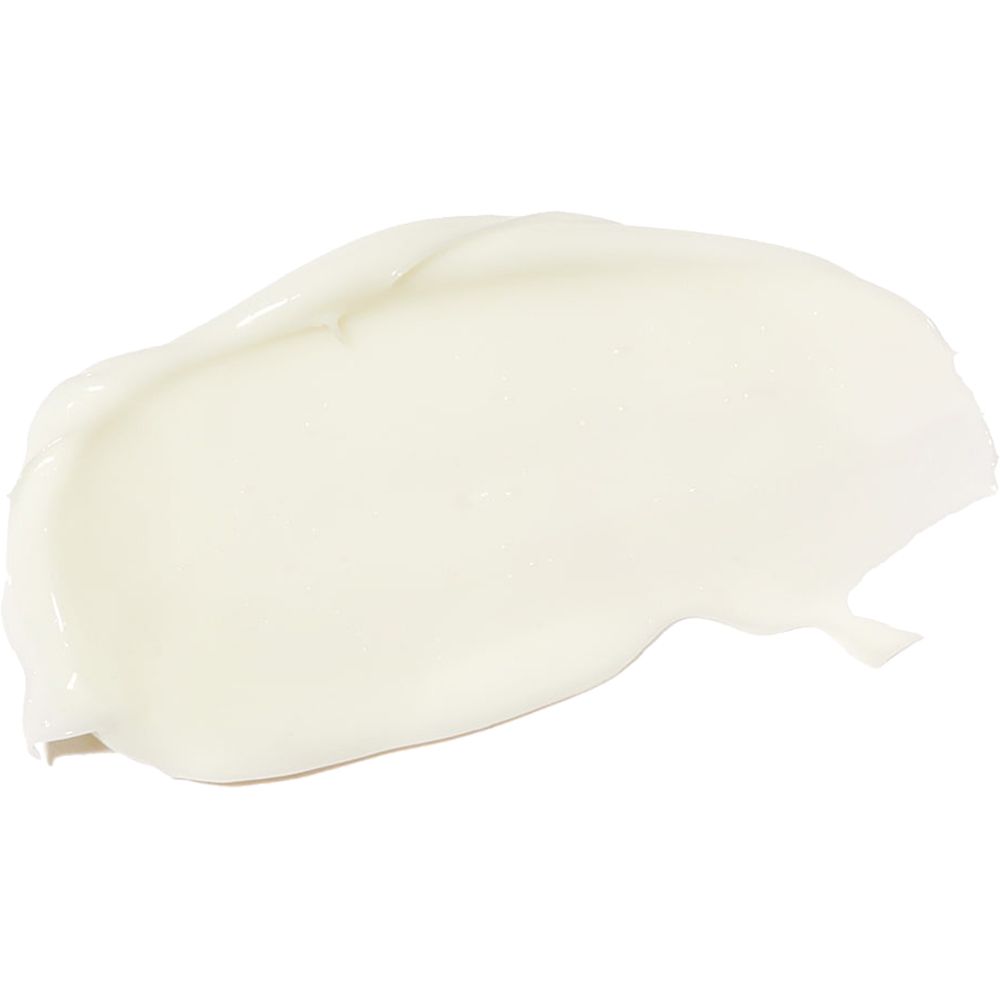 Produit crème blanc, sur fond blanc. Texture visible. Pas d'emballage ni de marque visible.