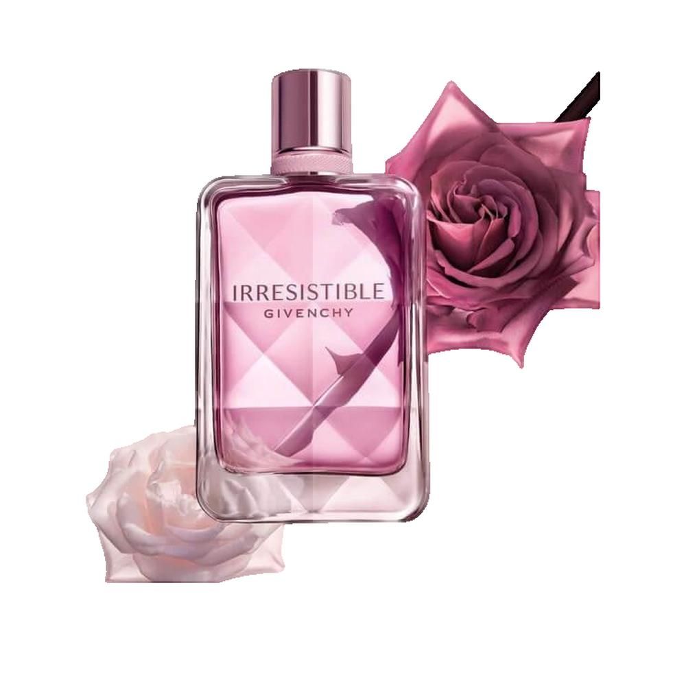 Flacon de parfum rose avec roses. Inscription : Irresistible, Givenchy. Flacon rectangulaire, contenu rose. Deux roses à côté du flacon.