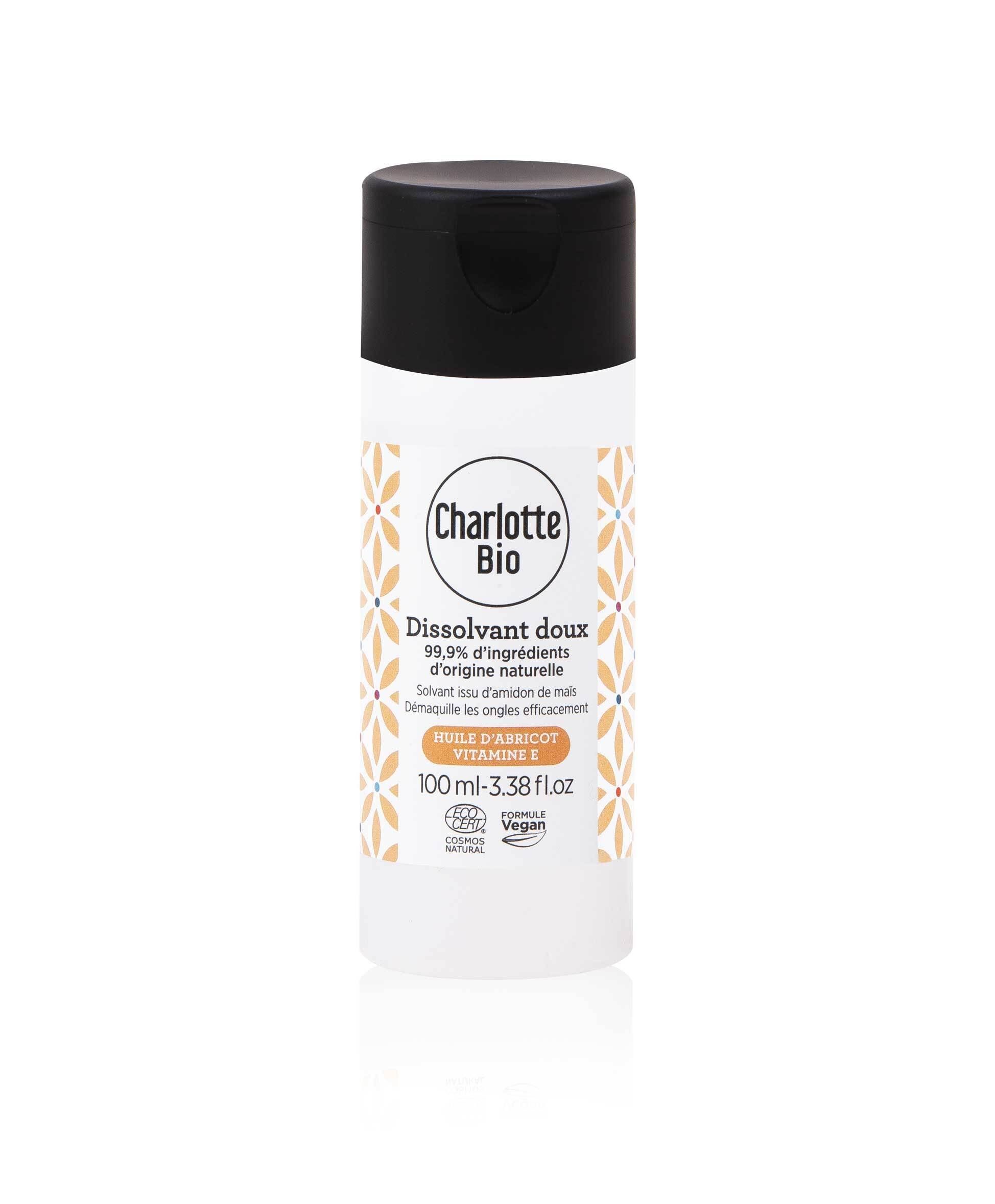 Witte fles met zwarte dop. Opschrift: Charlotte Bio, Dissolvant doux, 100 ml. Vegan-keurmerk.