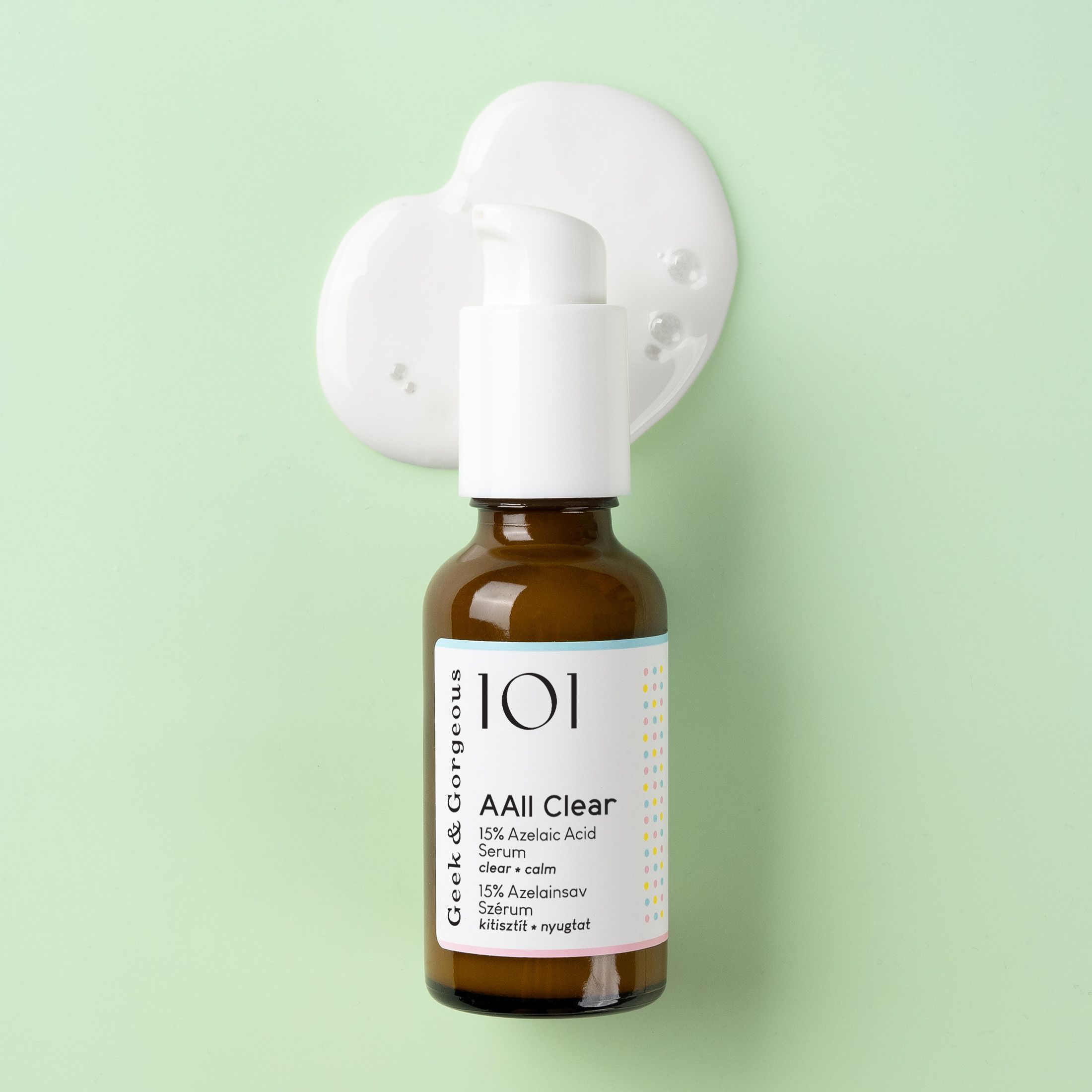 Bruine glazen fles met pompdos, bevat 15% azelaïnezuur serum.