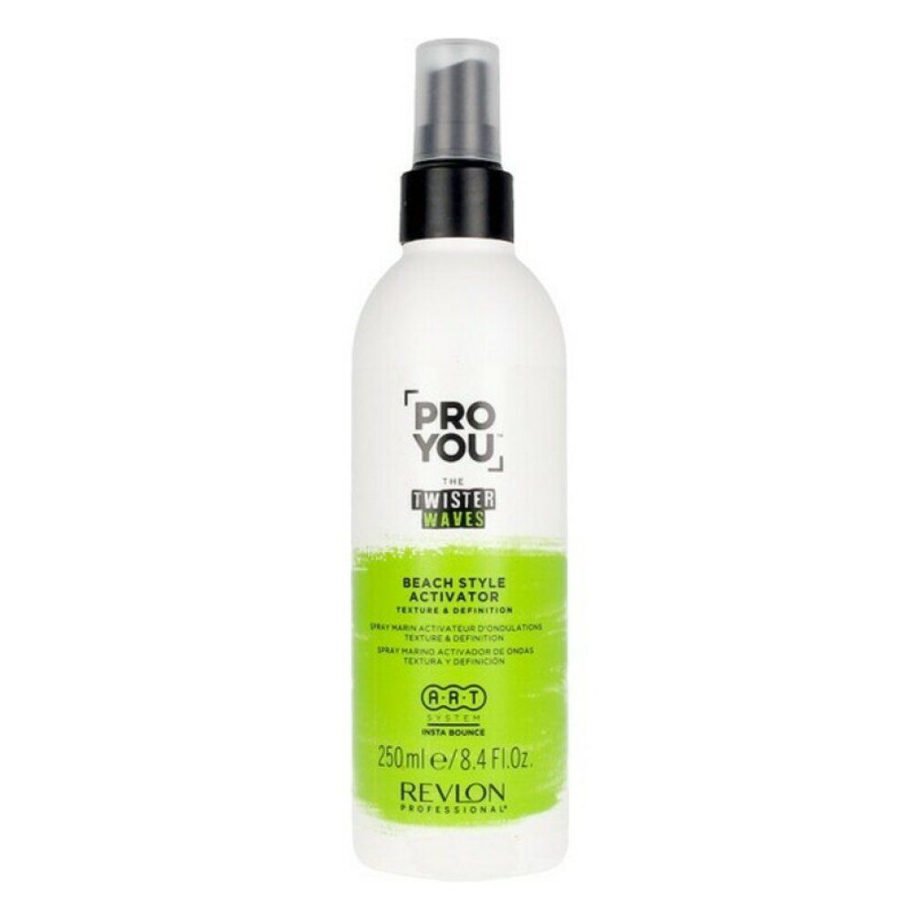Spray blanc avec tête noire. Étiquette verte et blanche avec texte: Pro You The Twister Waves, Beach Style Activator. 250ml.