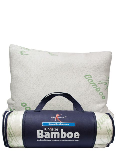 Oreiller king size en bambou blanc avec imprimé bambou vert. Sac de transport bleu avec informations produit.