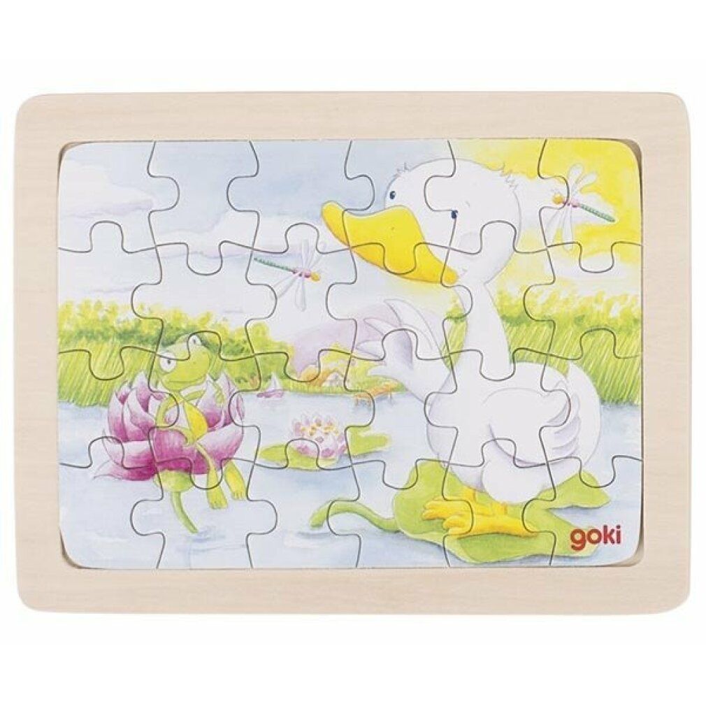 Houten puzzel met eend, 15 stukjes. De eend staat in het water. Goki-logo.