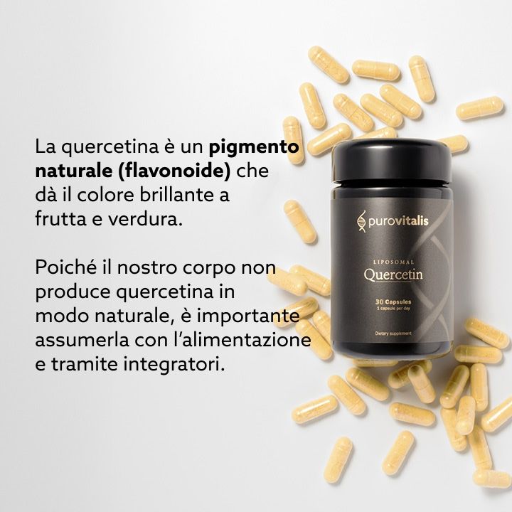 Flacon avec gélules et texte en italien. Gélules jaunes. Flacon : "Liposomales Quercetin", "30 Capsules". Marque : Purovitalis.