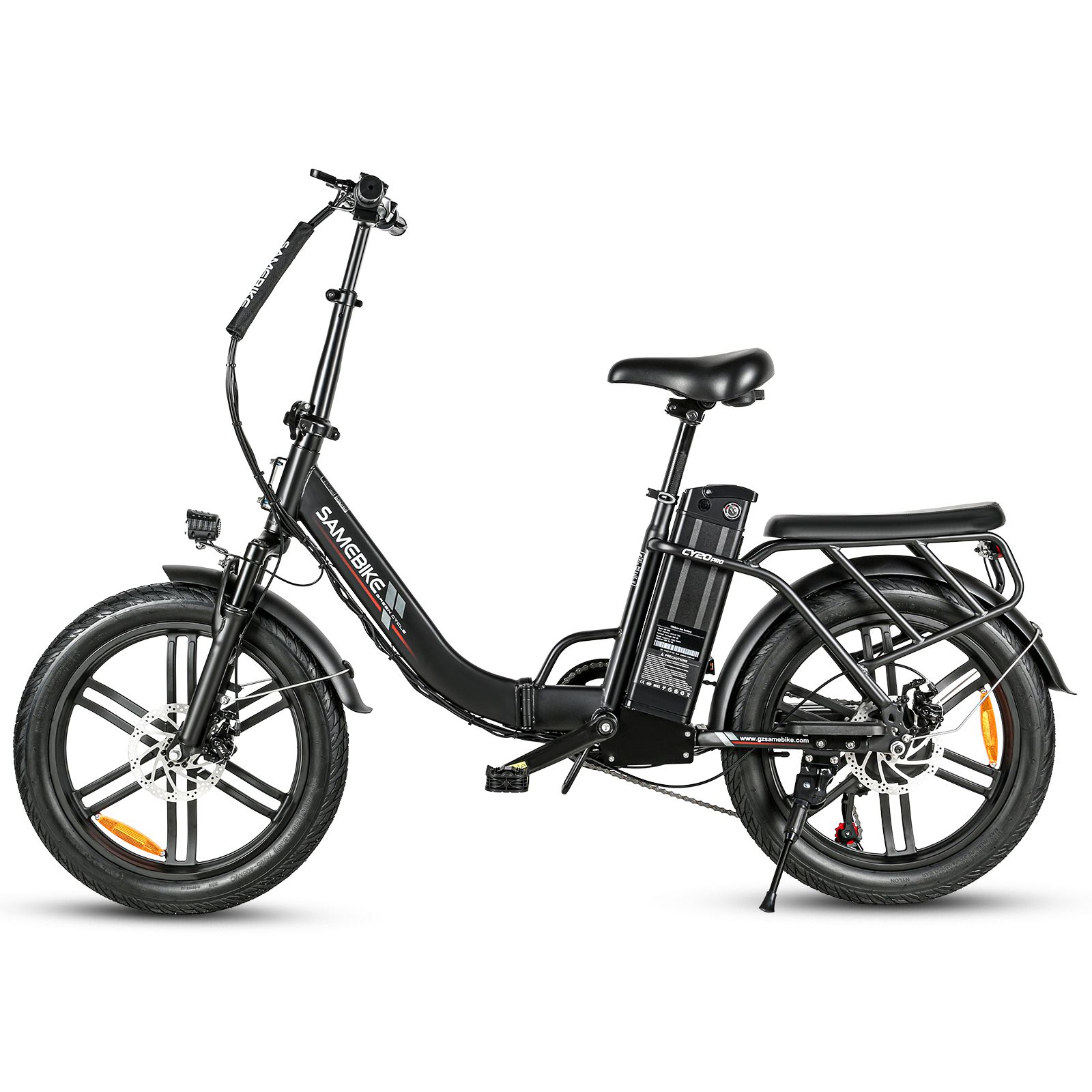 Vélo électrique noir. Porte-bagages, garde-boue, phare et batterie visibles. Marque : SAMEBIKE.