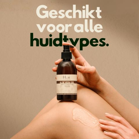 Hand met gel op been. Tekst: Geschikt voor alle huidtypes. Bruine fles.