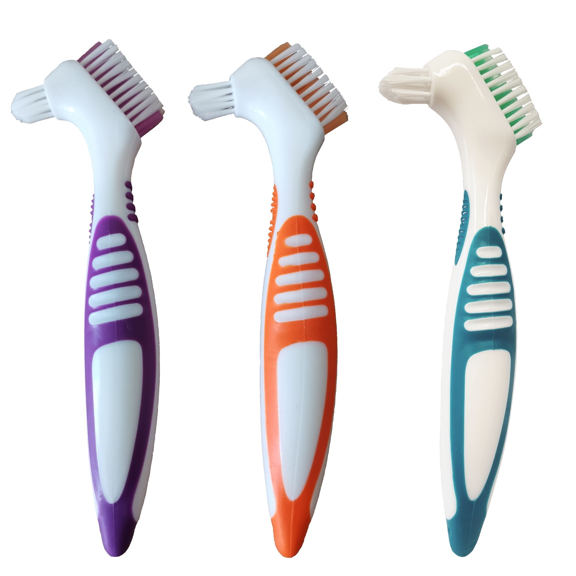 Trois brosses à dents pour prothèses avec manches blancs et accents colorés : violet, orange et vert. Soies de couleurs assorties.