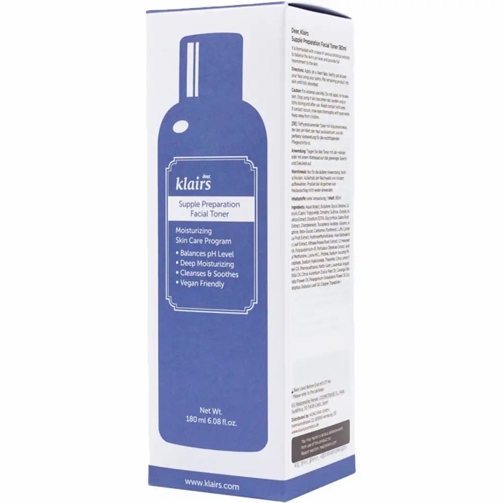 Verpakking van gezichtstonic. Blauwe fles met wit etiket. Tekst: Supple Preparation Facial Toner. 180ml.
