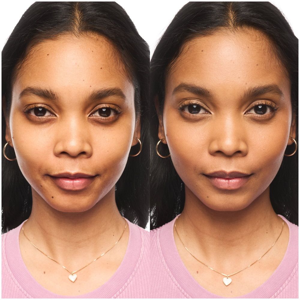 Voor-en-na vergelijking. Vrouw met en zonder foundation. Duidelijk verschil in huidskleur en uiterlijk.