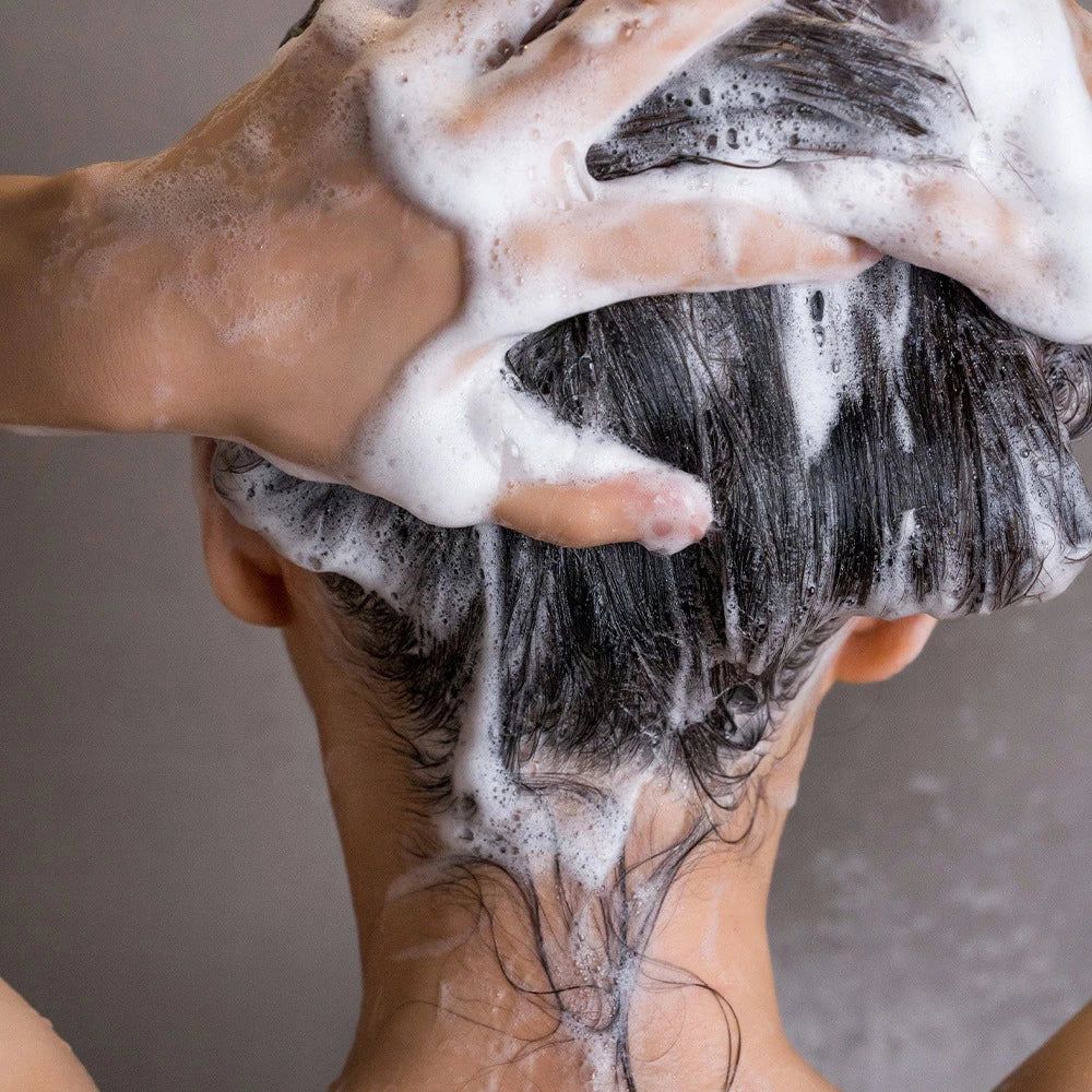 Shampoing Root Remedy de Curly Shyll – shampoing régulateur pour cuir chevelu gras