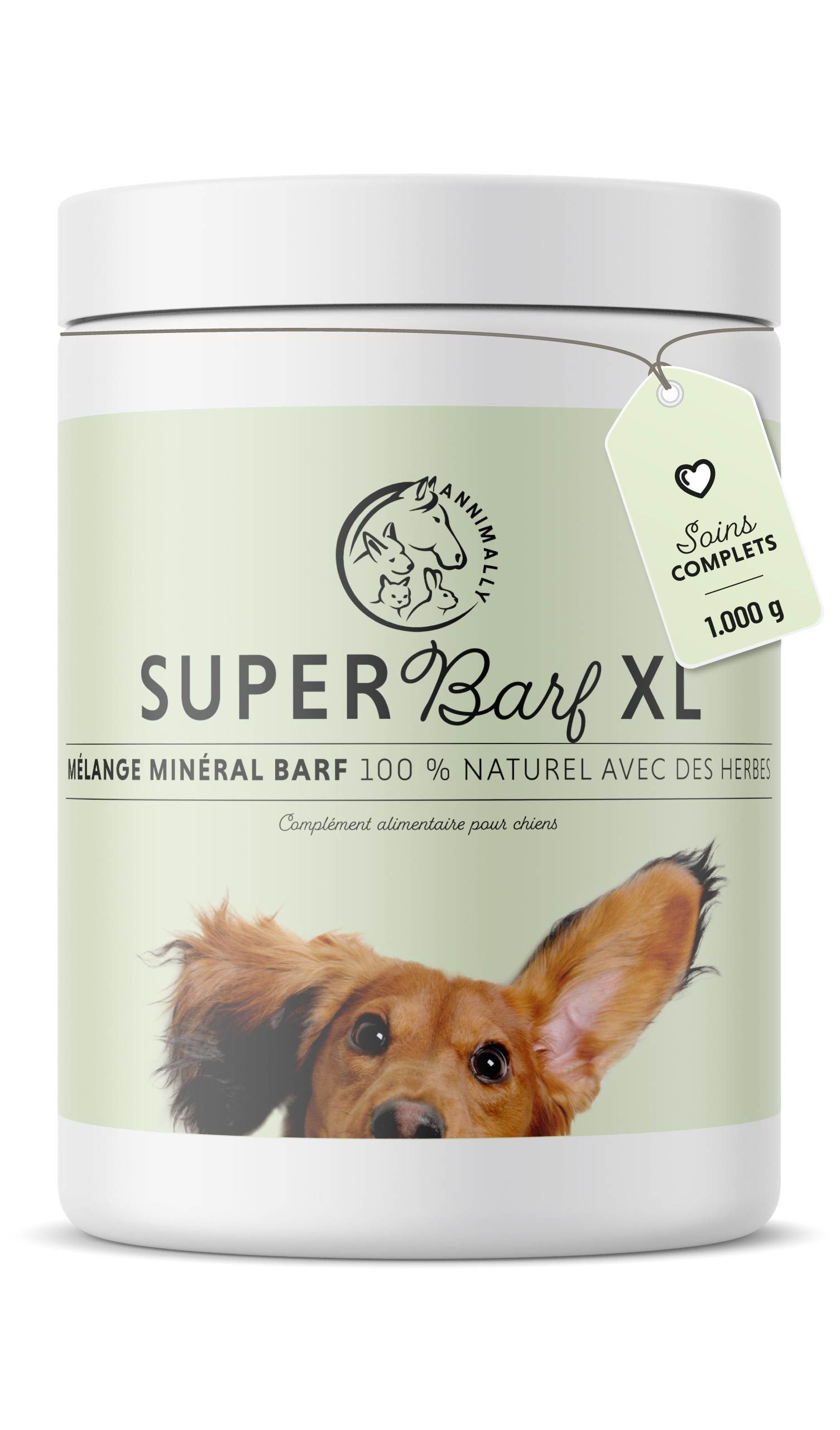 Gros plan sur "Annimally Super Barf XL" avec chien. Texte: Mélange minéral BARF avec des herbes. 1.000 g.