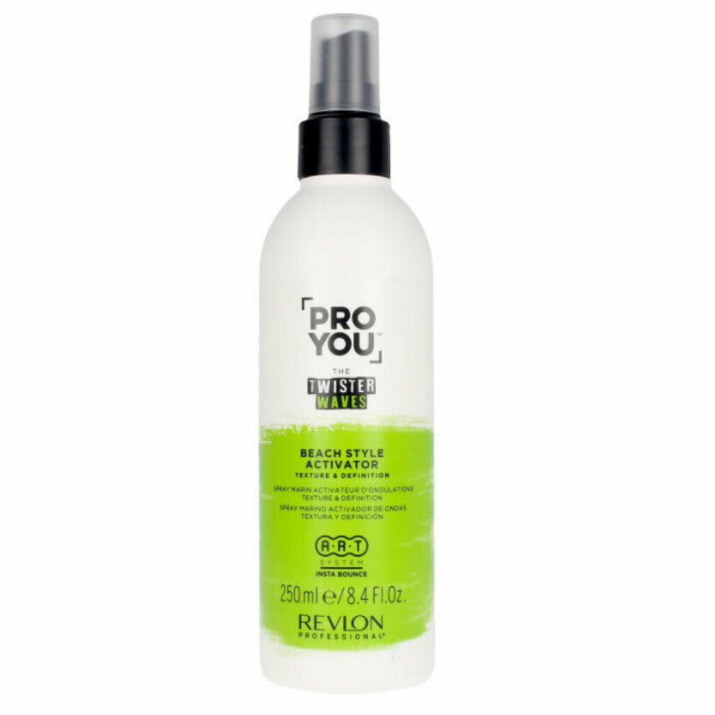 Spray blanc avec tête noire. Étiquette verte et blanche avec texte: Pro You The Twister Waves, Beach Style Activator. 250ml.