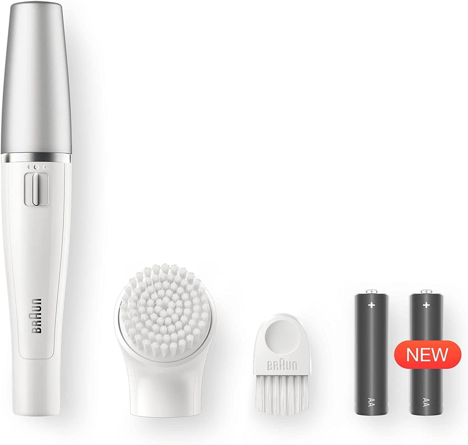 Witte epilator, reinigingsborstel, kleine borstel en batterijen. Op witte achtergrond.