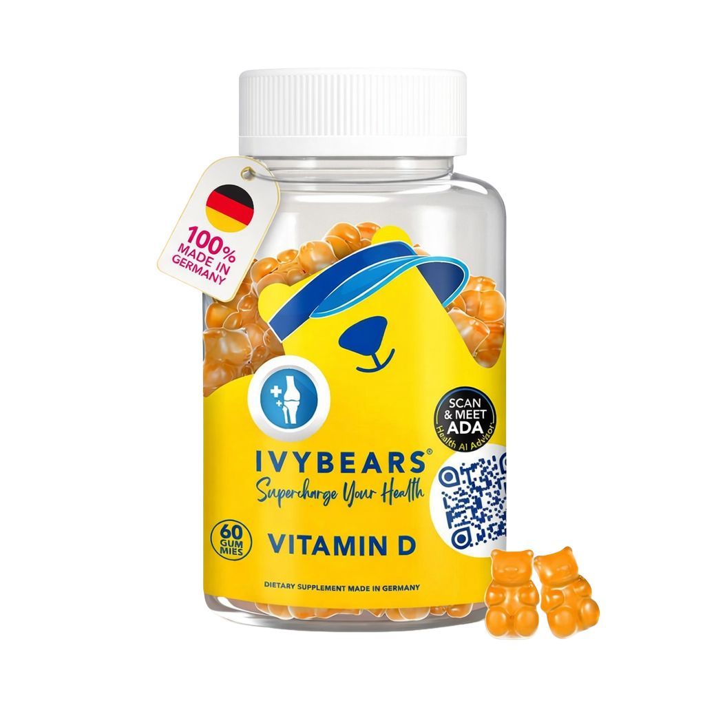 Transparante fles met vitamine D gummies. Etiket met productnaam, informatie en Duitse herkomst. Twee gummyberen ernaast.