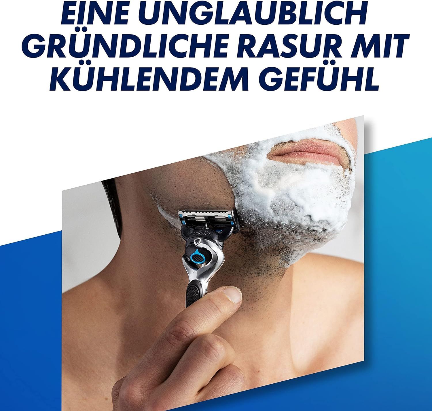 Homme se rasant avec Gillette ProShield Chill. Rasoir avec accent bleu. Mousse sur la peau.