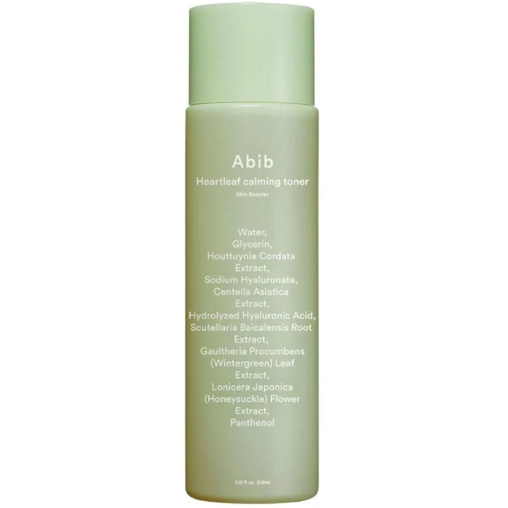 Groene fles met witte tekst. Opschrift: Abib Heartleaf calming toner Skin Booster. Ingrediëntenlijst.