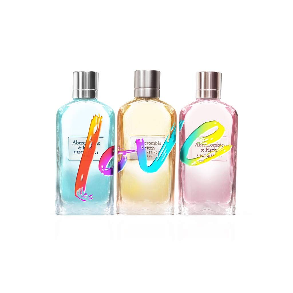 Drie flacons met gekleurde logo's. Opschrift: Abercrombie & Fitch, First Instinct.