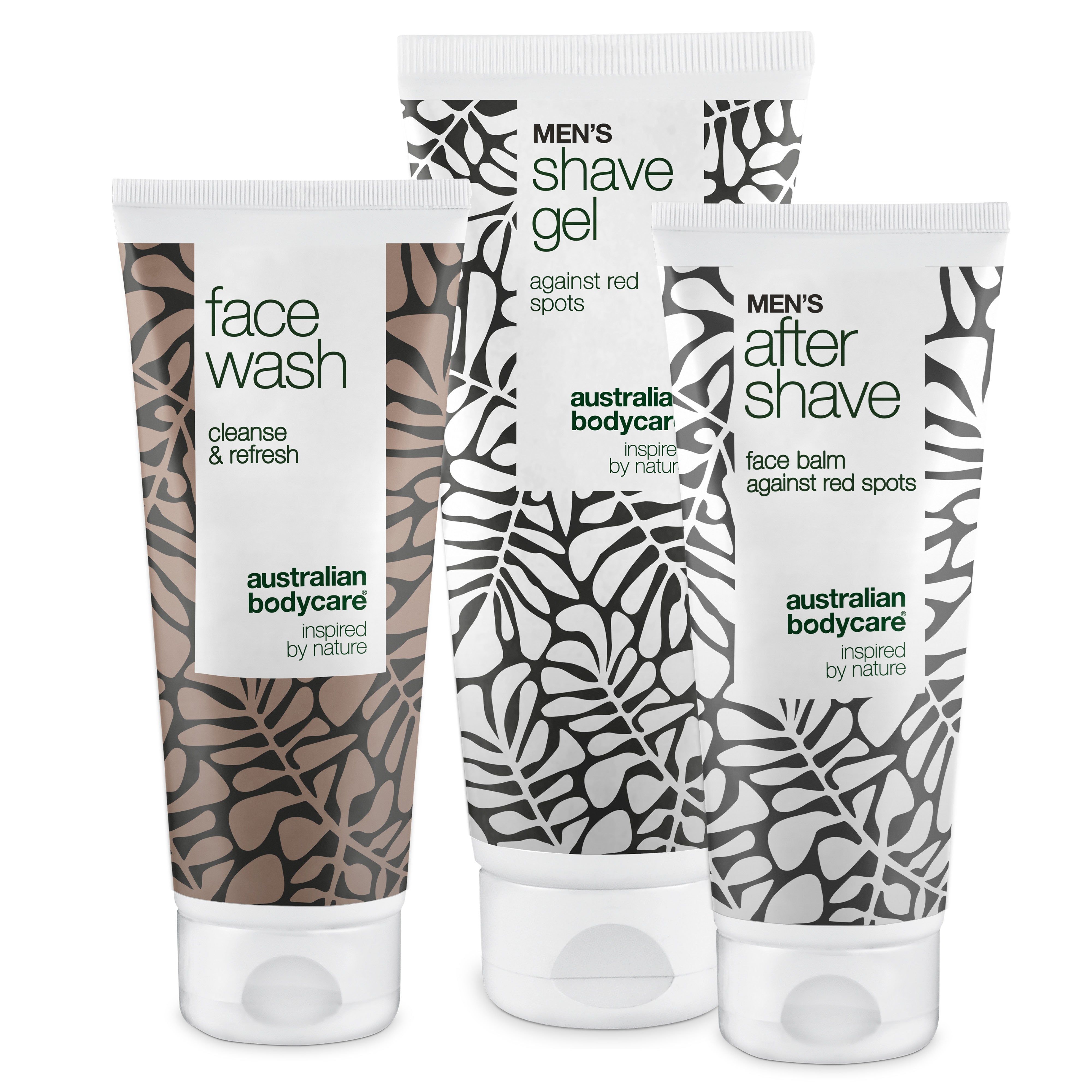 Drie tubes met witte doppen. Opschrift: Face Wash, Men's Shave Gel, Men's After Shave. Merk: Australian Bodycare.