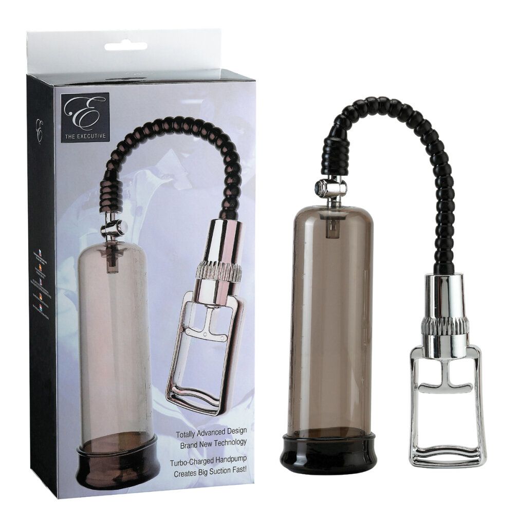 Un ensemble de pompe pour anneau pénien avec cylindre transparent, tuyau noir et accents argentés.