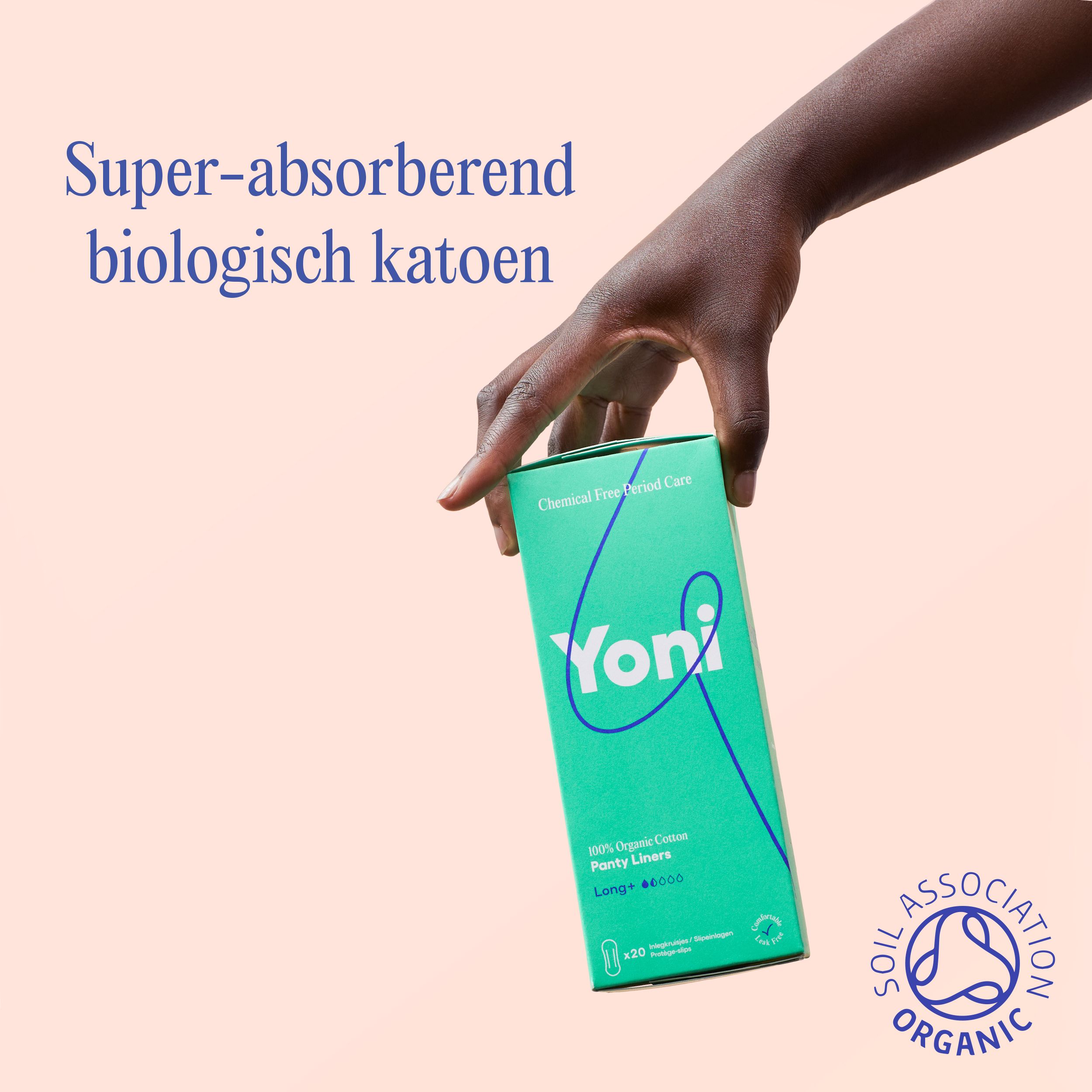 Hand houdt groene Yoni-verpakking vast. Tekst: Super absorberend biologisch katoen. Gecertificeerd.