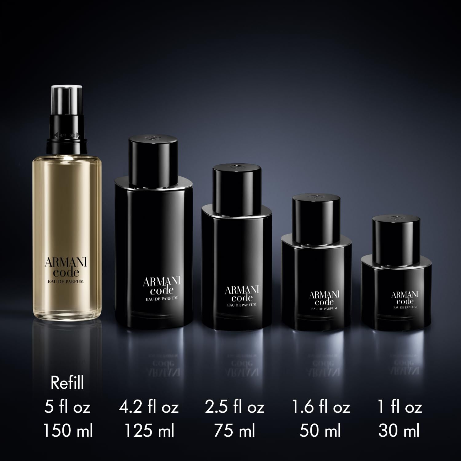 Vijf flacons, waaronder een navulfles. Maten: 5 fl oz 150 ml, 4.2 fl oz 125 ml, 2.5 fl oz 75 ml, 1.6 fl oz 50 ml, 1 fl oz 30 ml.
