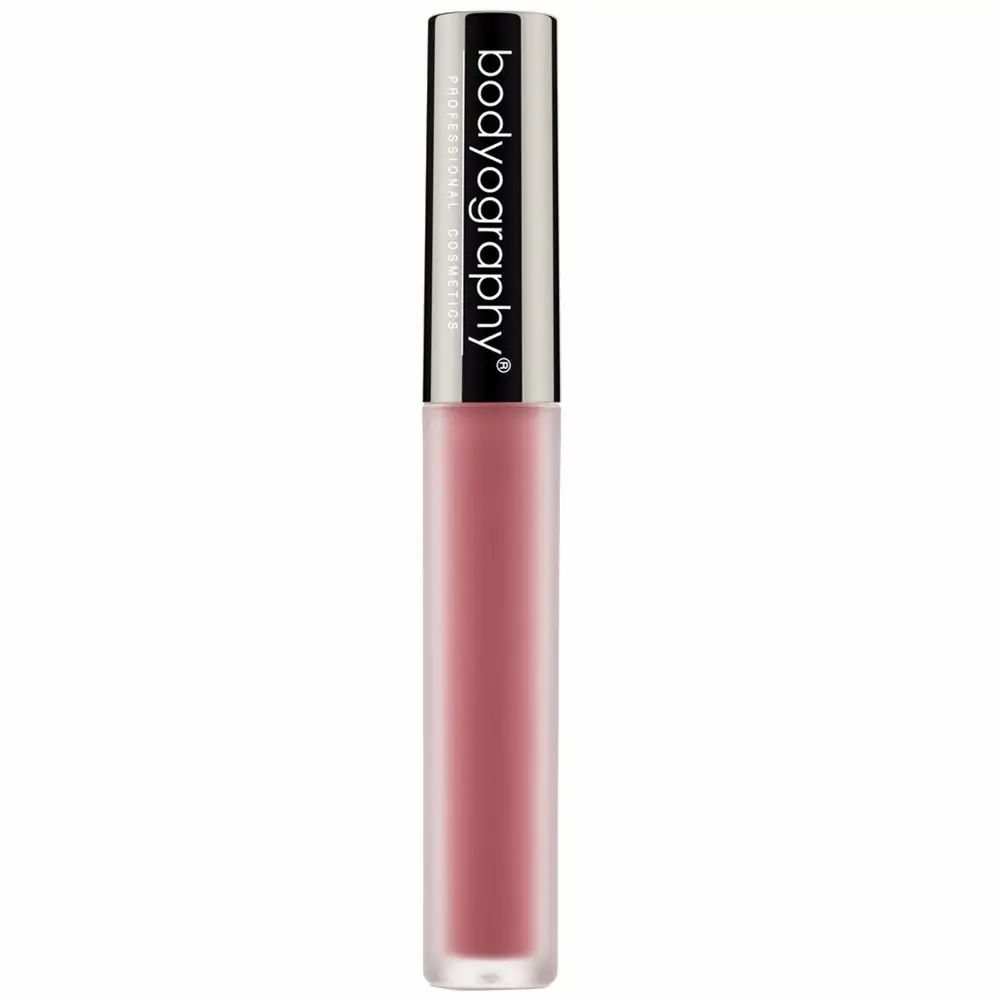 Roze vloeibare lipstick tube, zilveren dop met BODYOGRAPHY tekst. Doorzichtige, matte tube.
